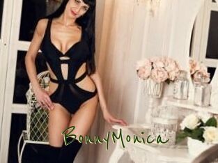Bonny_Monica