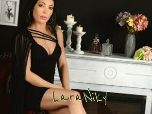 LaraNiky
