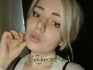 Lunarpetail